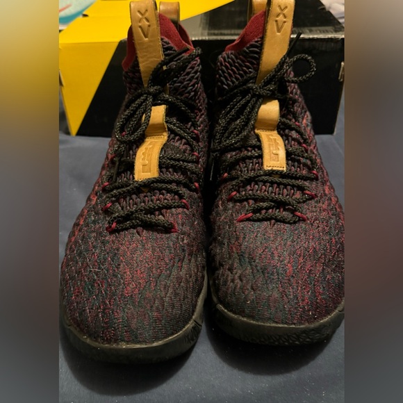 Nike LeBron 15 "New Heights" Men's Size 13 Pre-Owned No Box Dark Atomic Teal/Red - Picture 5 of 9